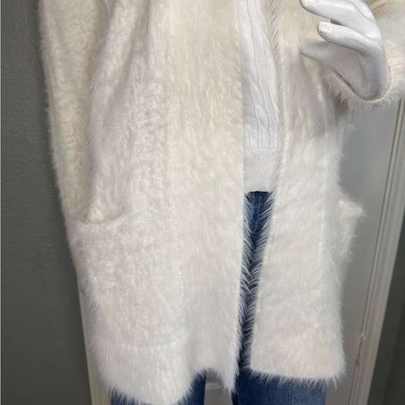 Banana Republic Womens Medium Cream Cardigan Fur Long Classic Minimalist. - Picture 9 of 16